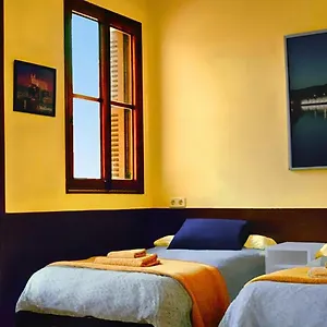 https://hostal-atlanta.allmallorcahotels.com